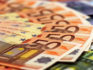 5000 Euro Kredit Bankkredit Zinsen und Laufzeit
